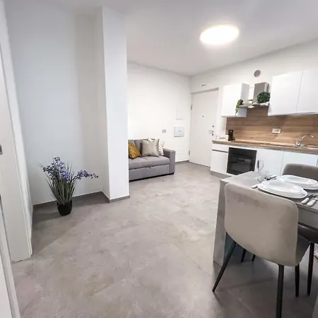 Apartment Panda Piano Terra In Pieno Centro A803